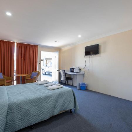 Alexander Motel Уоруик Екстериор снимка